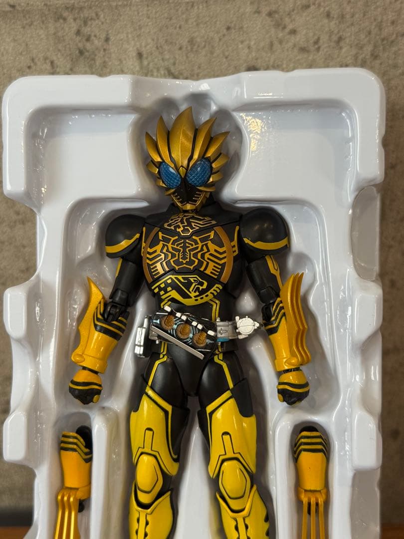 S.H.フィギュアーツ　真骨彫製法　 仮面ライダーオーズ　ラトラーターコンボ
