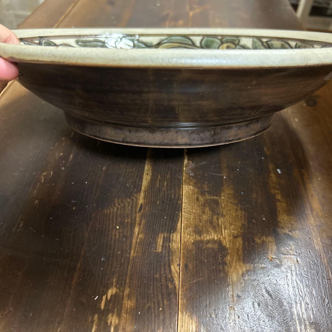 沖縄　やちむん　壺屋焼　唐草模様　線彫　照屋窯　照屋佳信　33㎝　掻き落とし