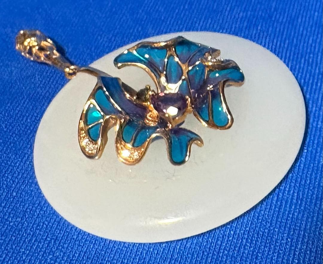 和田玉　ペンダントトップ　18金　ダイヤモンド　アメジスト　鑑定書つき　中国