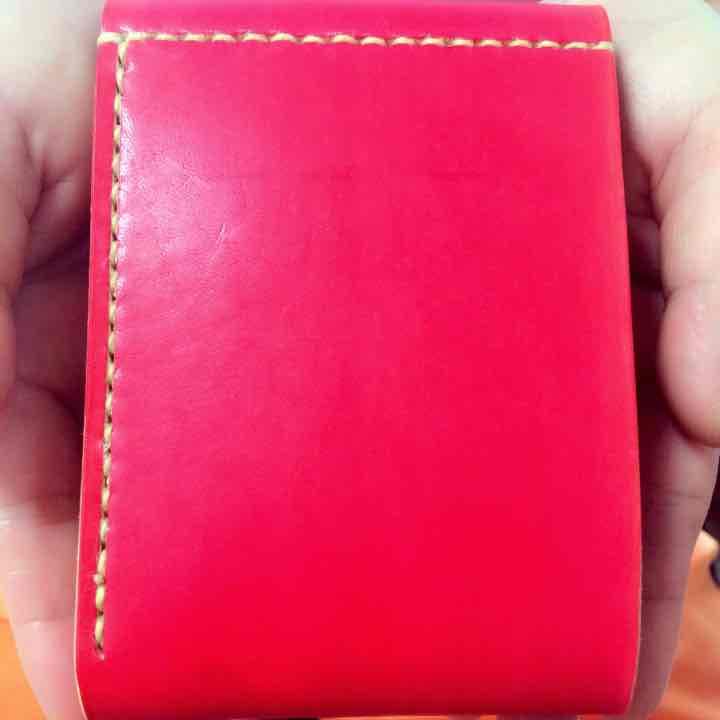 紅色の財布　総革張り