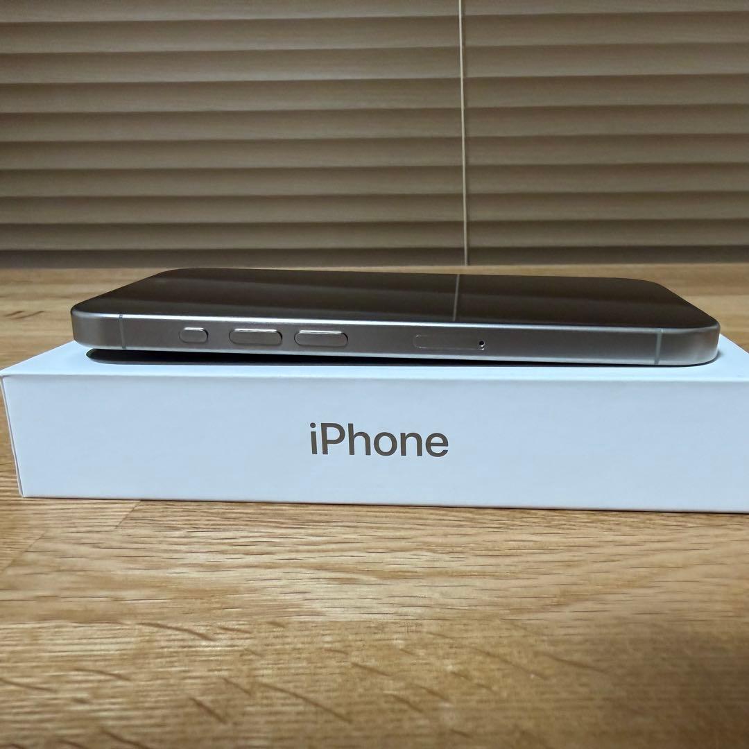 iPhone 15 Pro ナチュラルチタニウム SIMフリー 1TB +おまけ