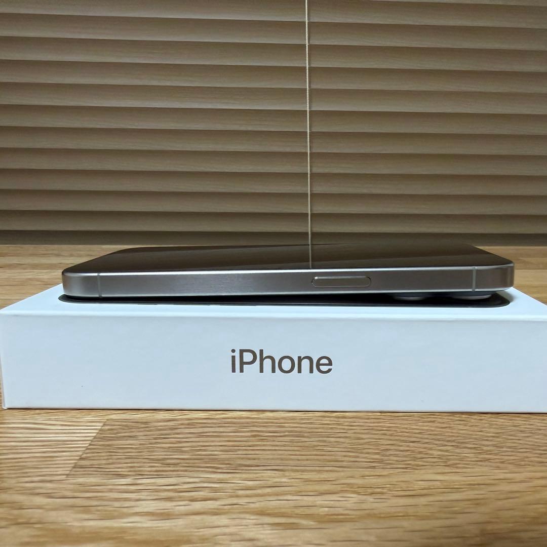 iPhone 15 Pro ナチュラルチタニウム SIMフリー 1TB +おまけ