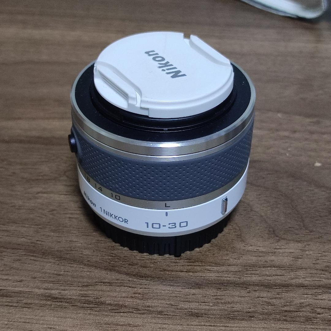 Nikon 1 J2 カメラ + レンズ 10-30mm + 30-110mm