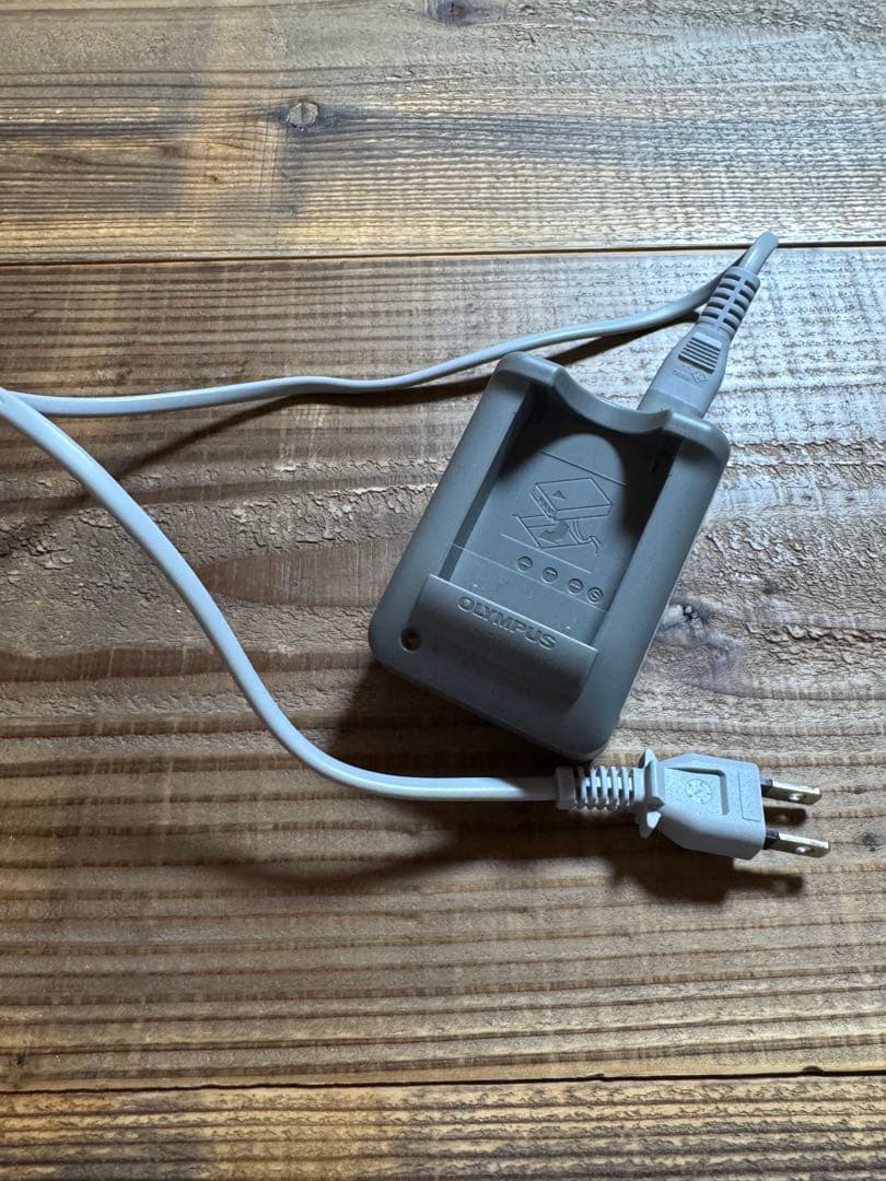 OLYMPUS PEN E-PL9 【 お得！】25mm f1.8レンズ付き