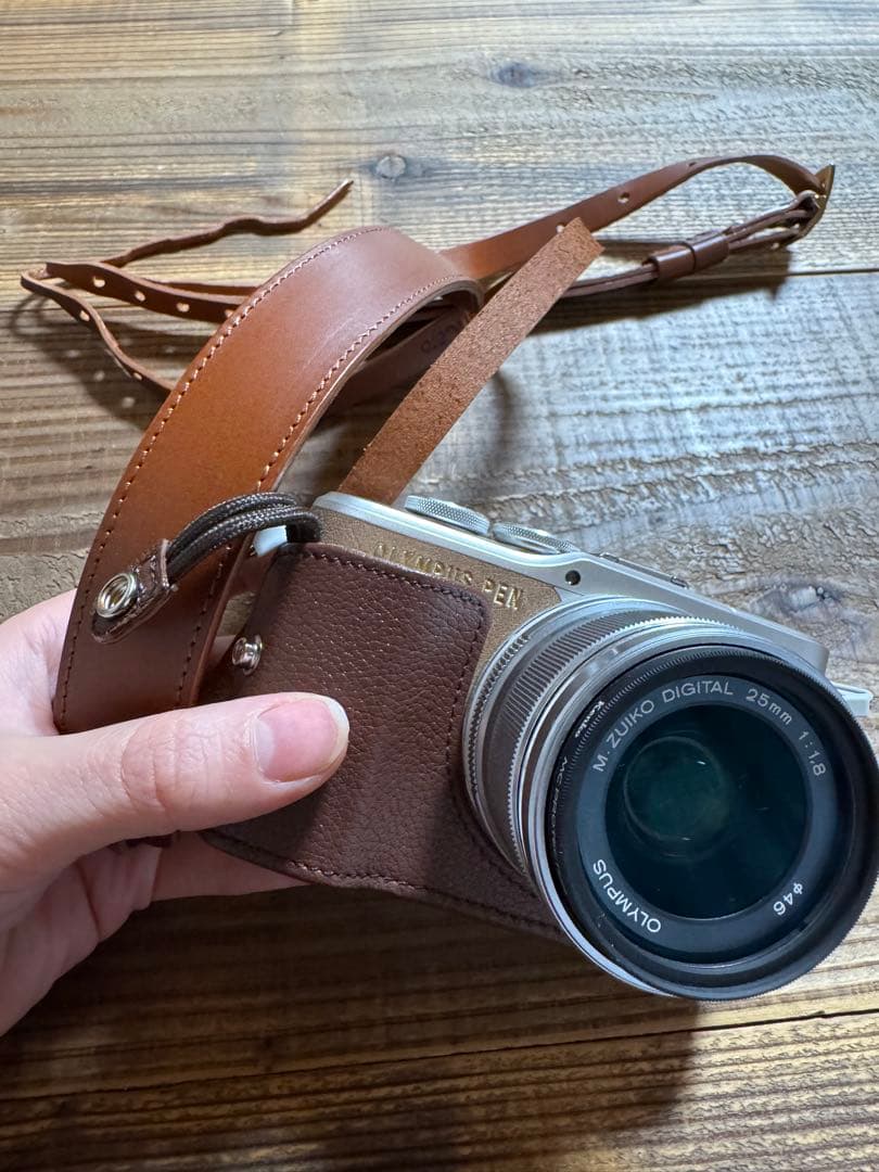 OLYMPUS PEN E-PL9 【 お得！】25mm f1.8レンズ付き