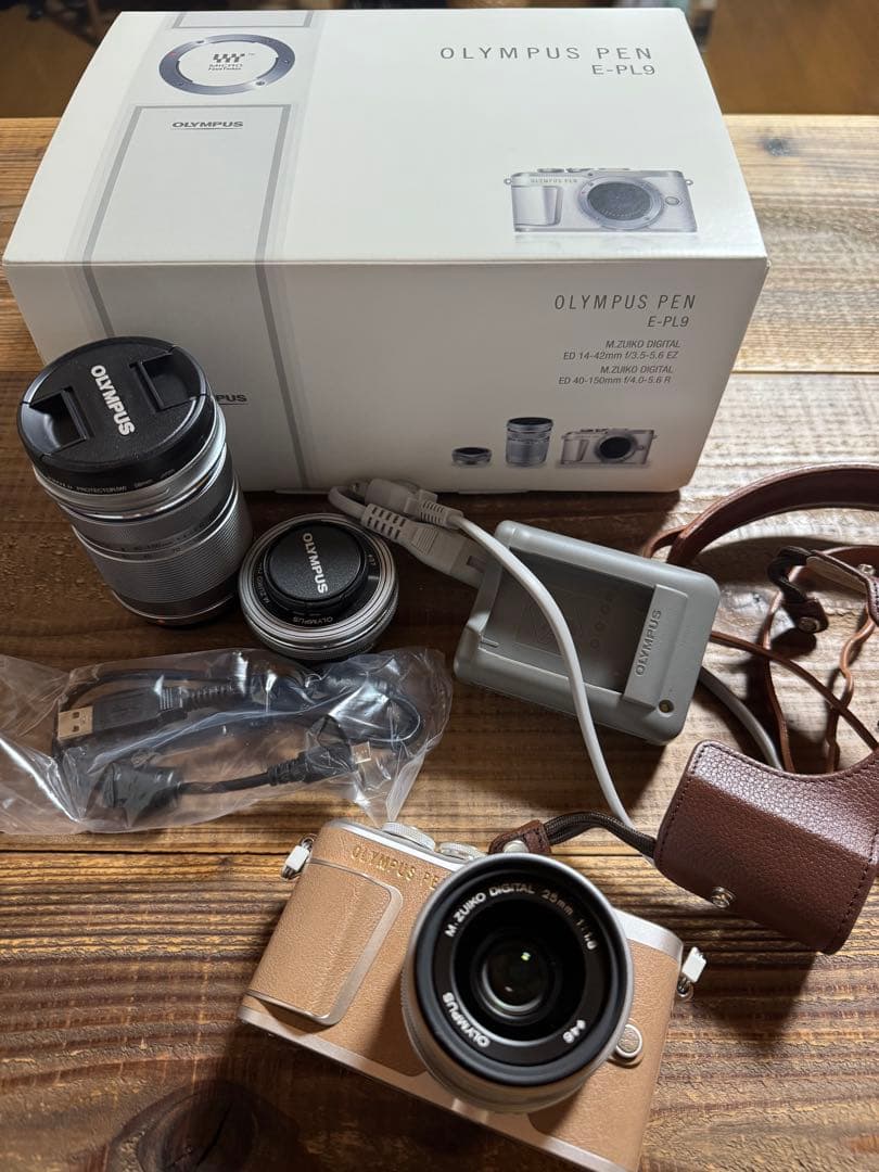 OLYMPUS PEN E-PL9 【 お得！】25mm f1.8レンズ付き