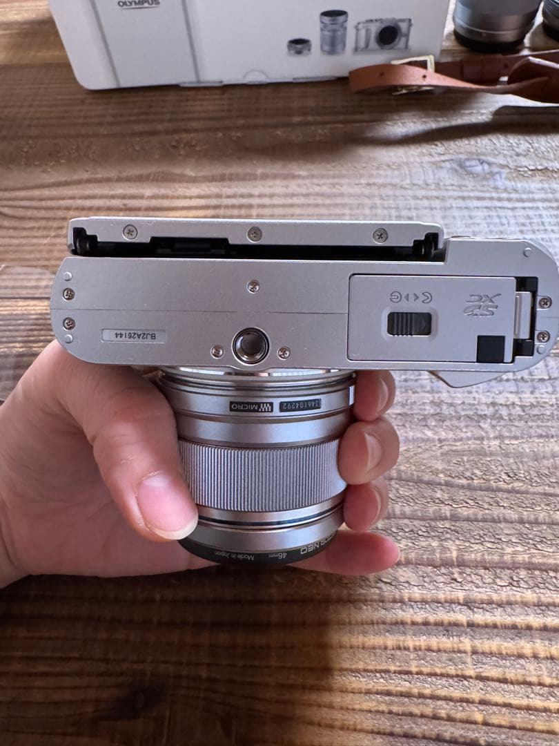 OLYMPUS PEN E-PL9 【 お得！】25mm f1.8レンズ付き