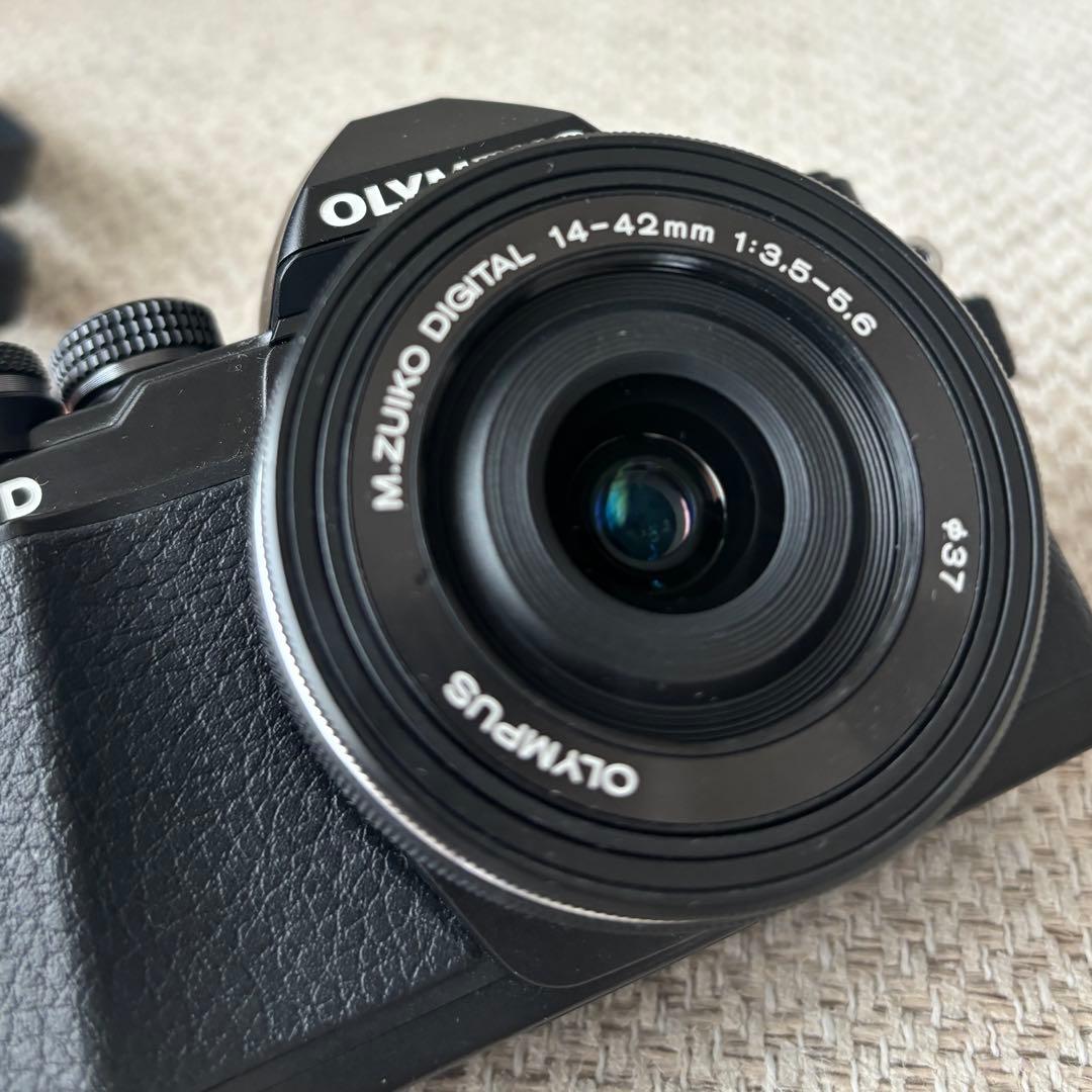 美品 OLYMPUS OM-D E-M10 MarkⅡ EZダブルズームキット