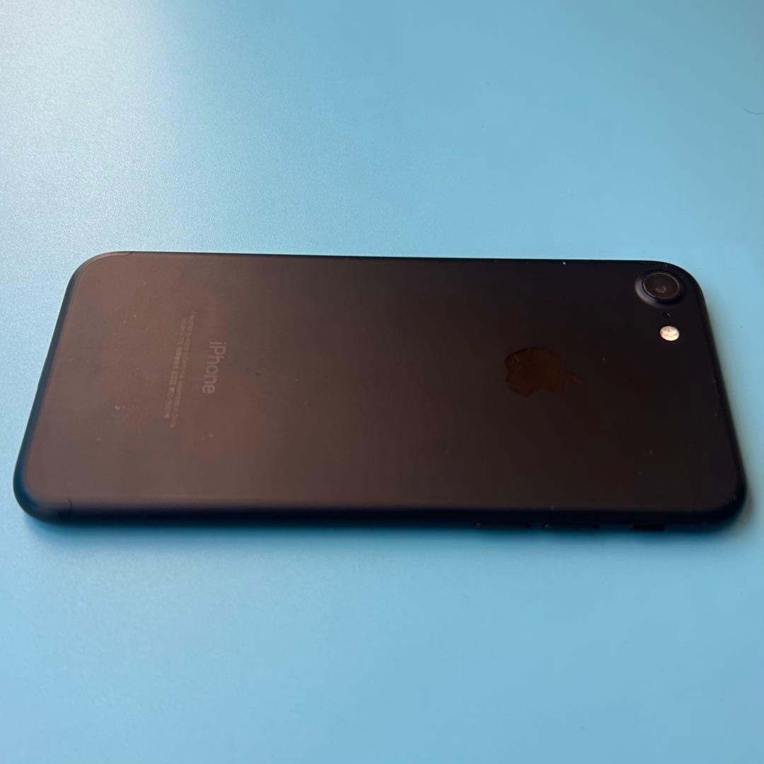 iPhone7 32GB本体 ブラック　SIMロック解除済み