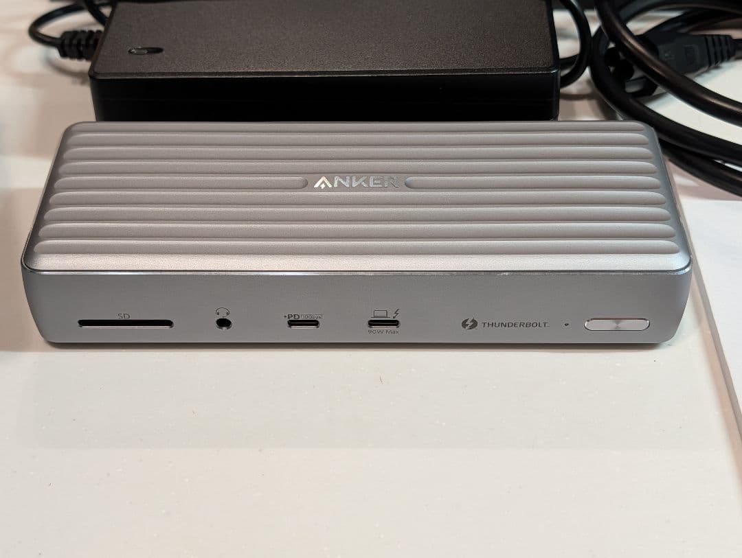 Anker Apex Thunderbolt 4 ドッキングステーション