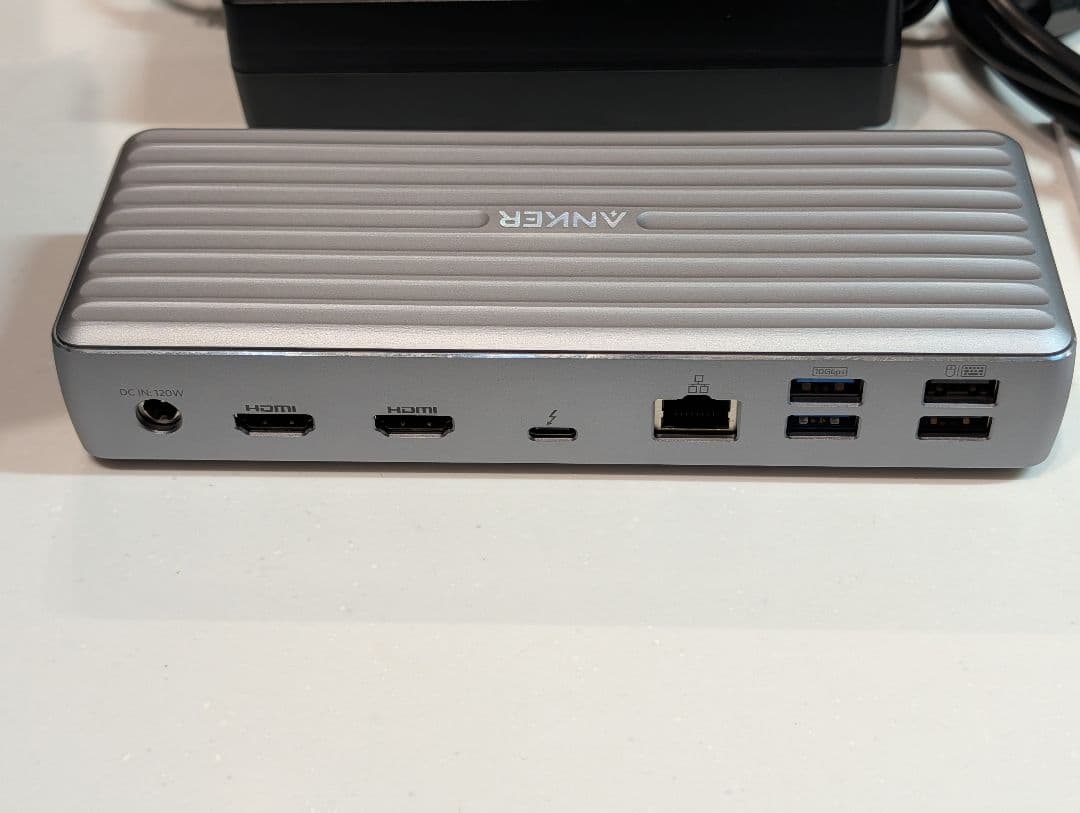 Anker Apex Thunderbolt 4 ドッキングステーション