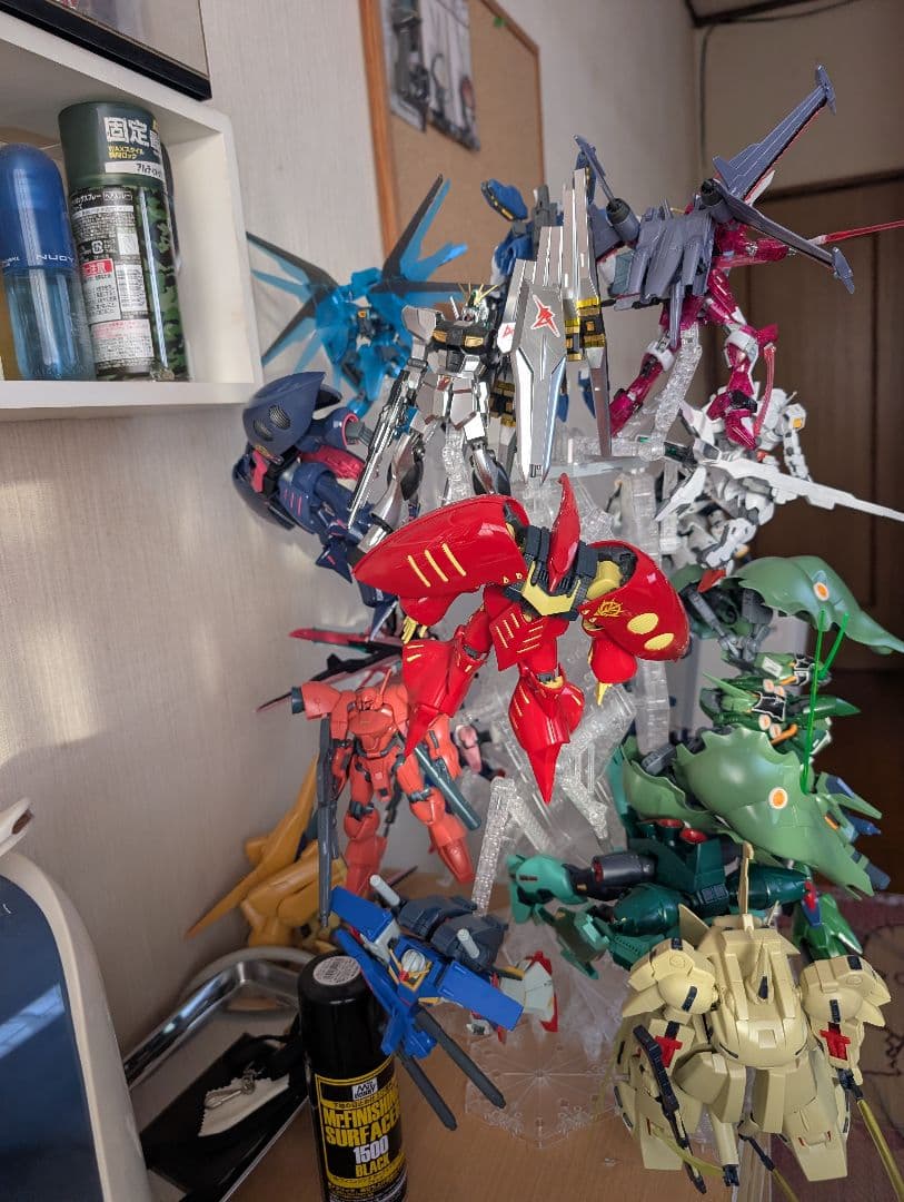 HG(ハイグレード)ガンプラ 色々　アクションベース付き