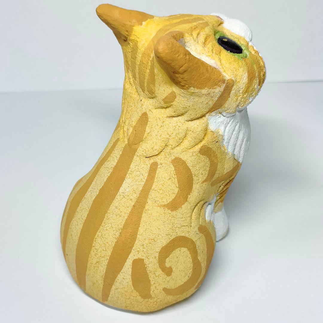 作家　猫　茶色