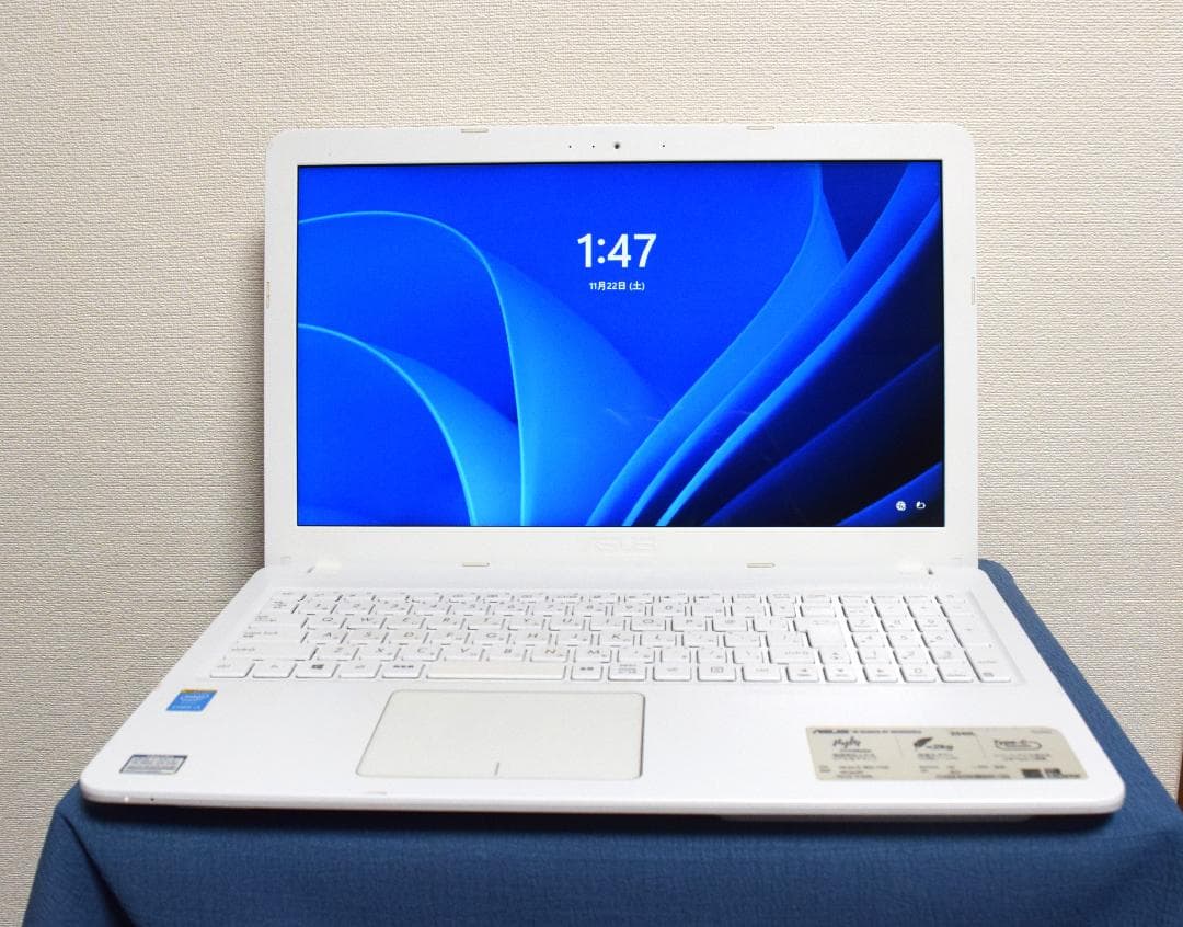 ASUS定番タイプi3最新Windows11メモリ4GB高速SSD120GB