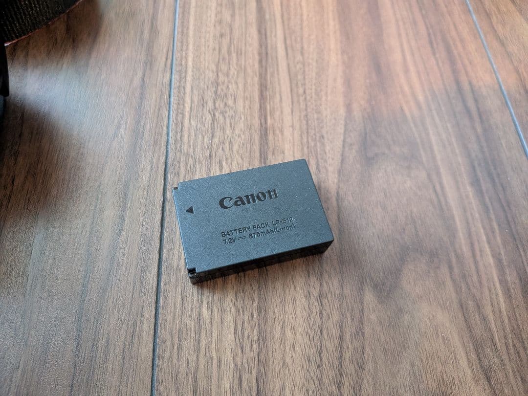 ※動作未確認※ 充電器機なし　Canon EOS M レンズ2本付き