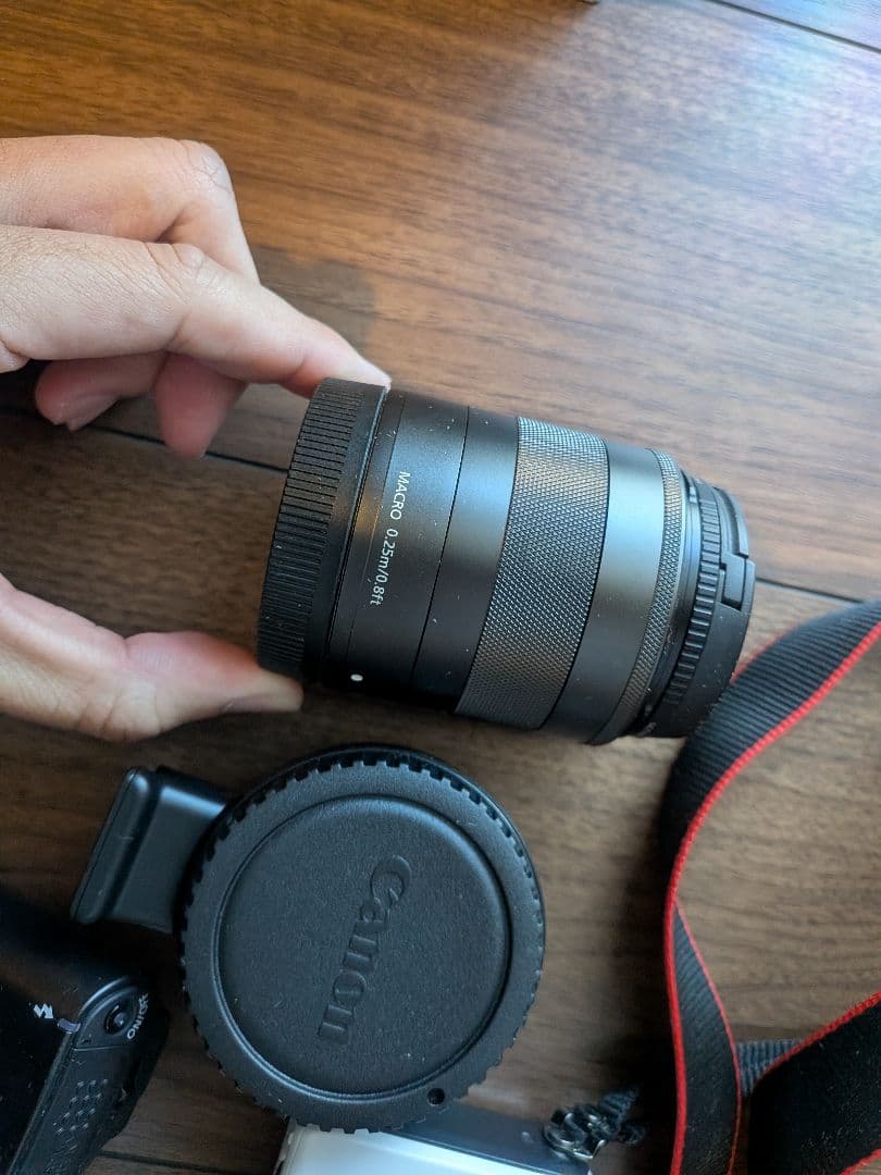 ※動作未確認※ 充電器機なし　Canon EOS M レンズ2本付き