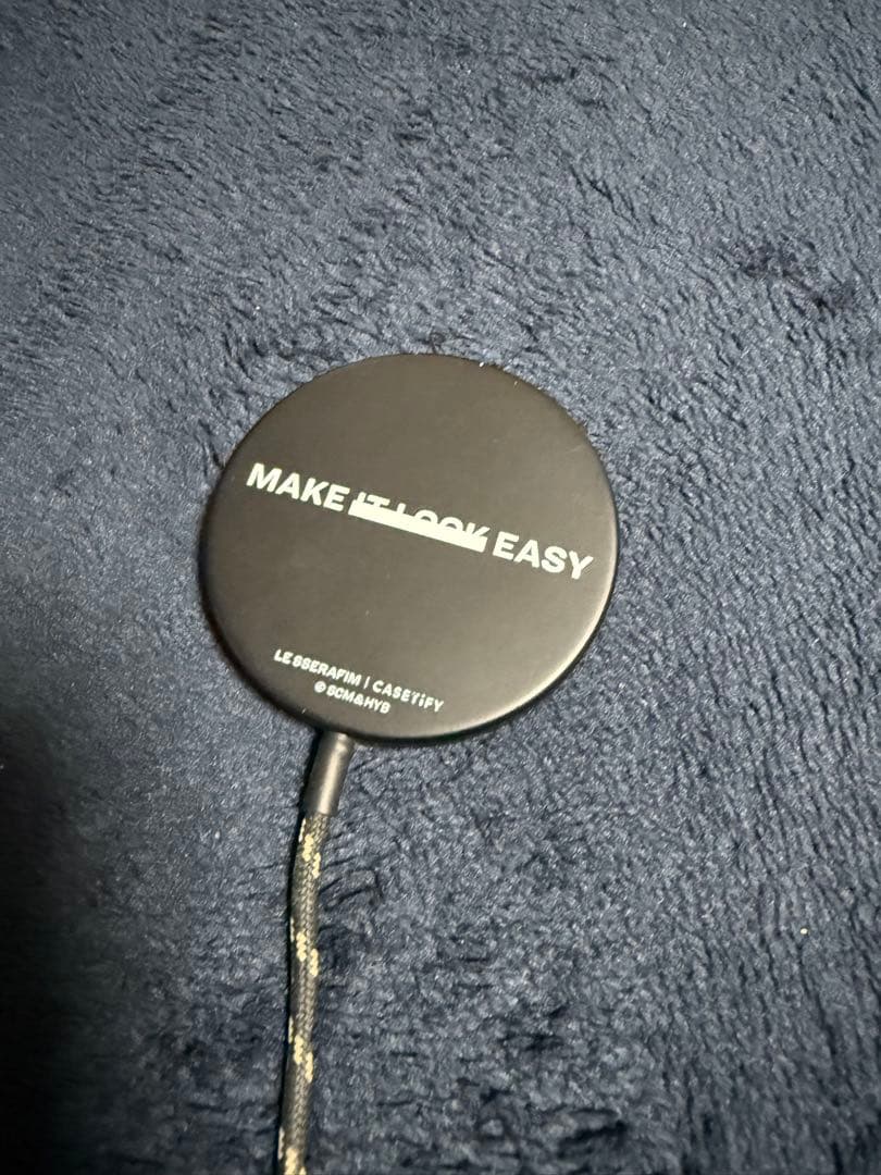 CASSETiFY LE SERAFIM iPhoneケースmegsafe充電器