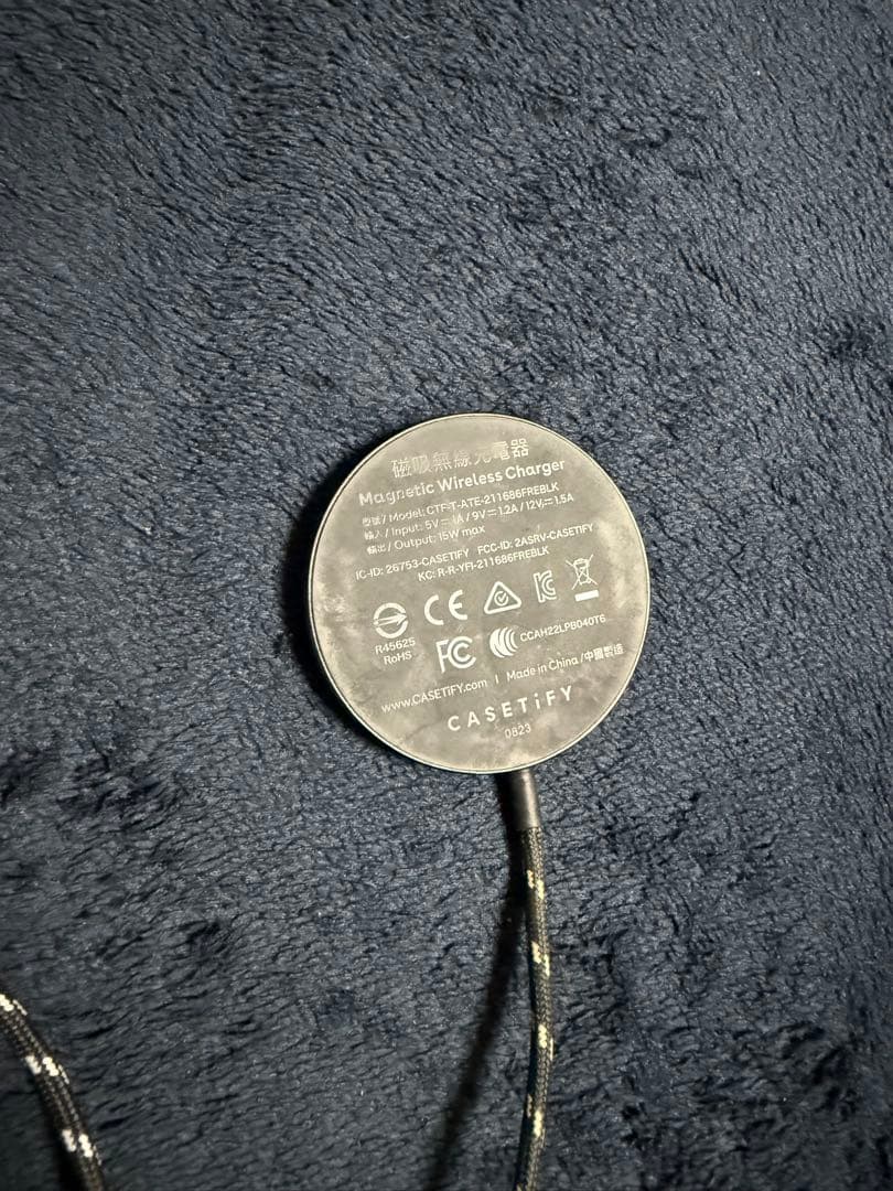 CASSETiFY LE SERAFIM iPhoneケースmegsafe充電器