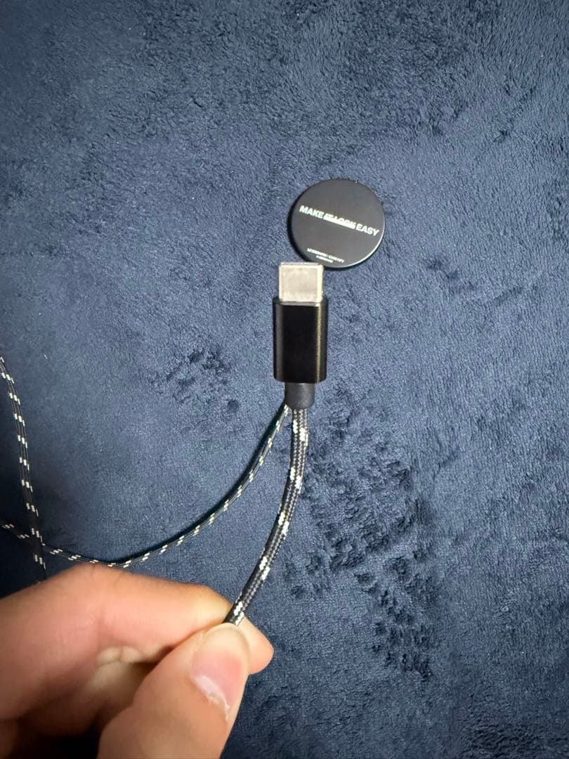 CASSETiFY LE SERAFIM iPhoneケースmegsafe充電器