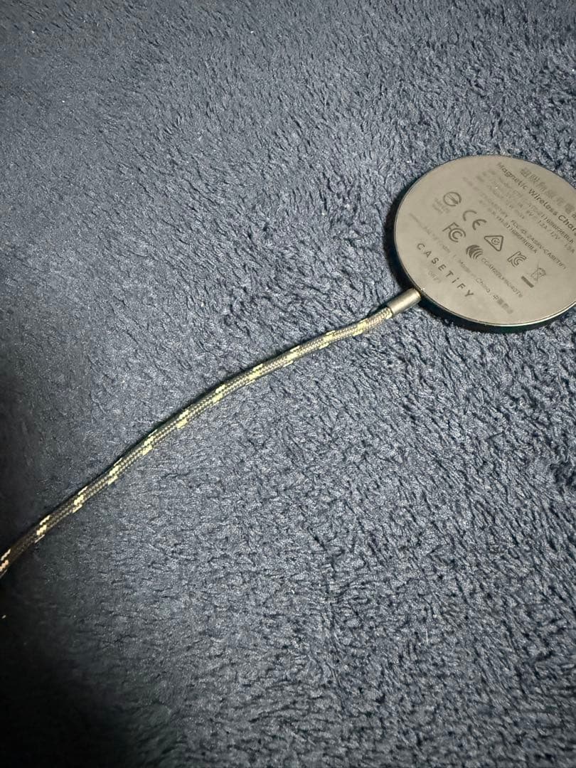 CASSETiFY LE SERAFIM iPhoneケースmegsafe充電器