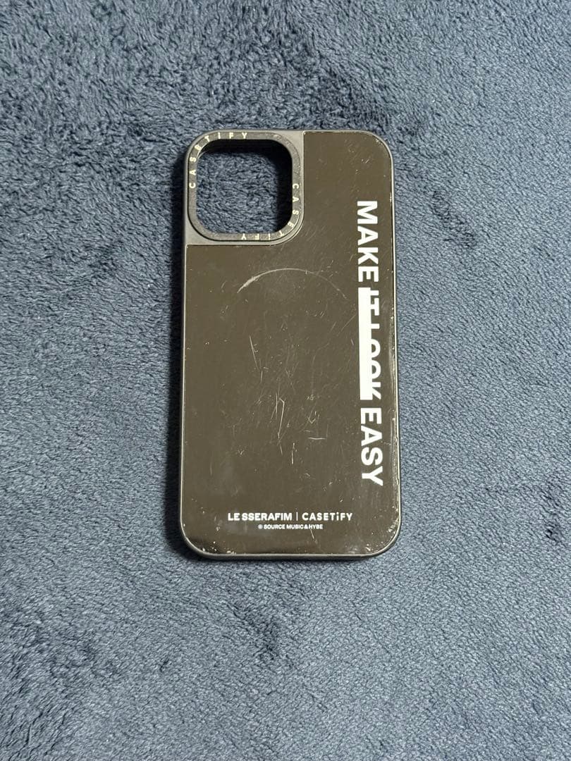 CASSETiFY LE SERAFIM iPhoneケースmegsafe充電器