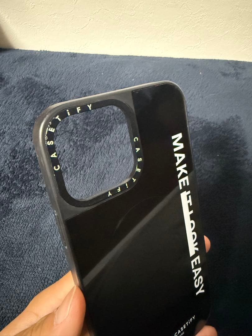 CASSETiFY LE SERAFIM iPhoneケースmegsafe充電器