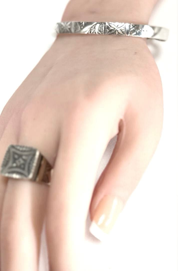 トゥアレグ族　ハンドメイド　シルバーブレスレット