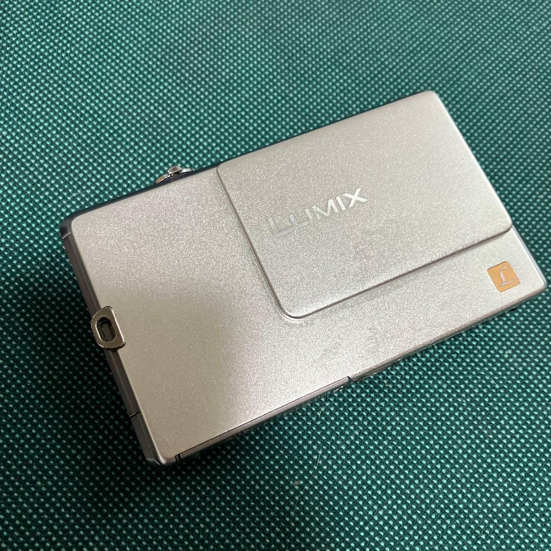【新品未使用】 Panasonic LUMIX DMC-FP1