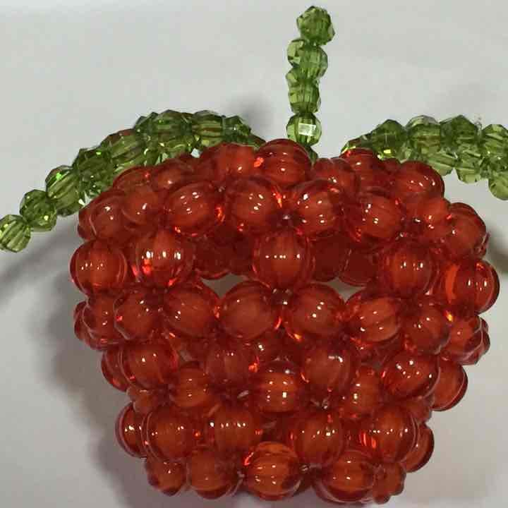 幸せな赤リンゴ ラッキーアップル