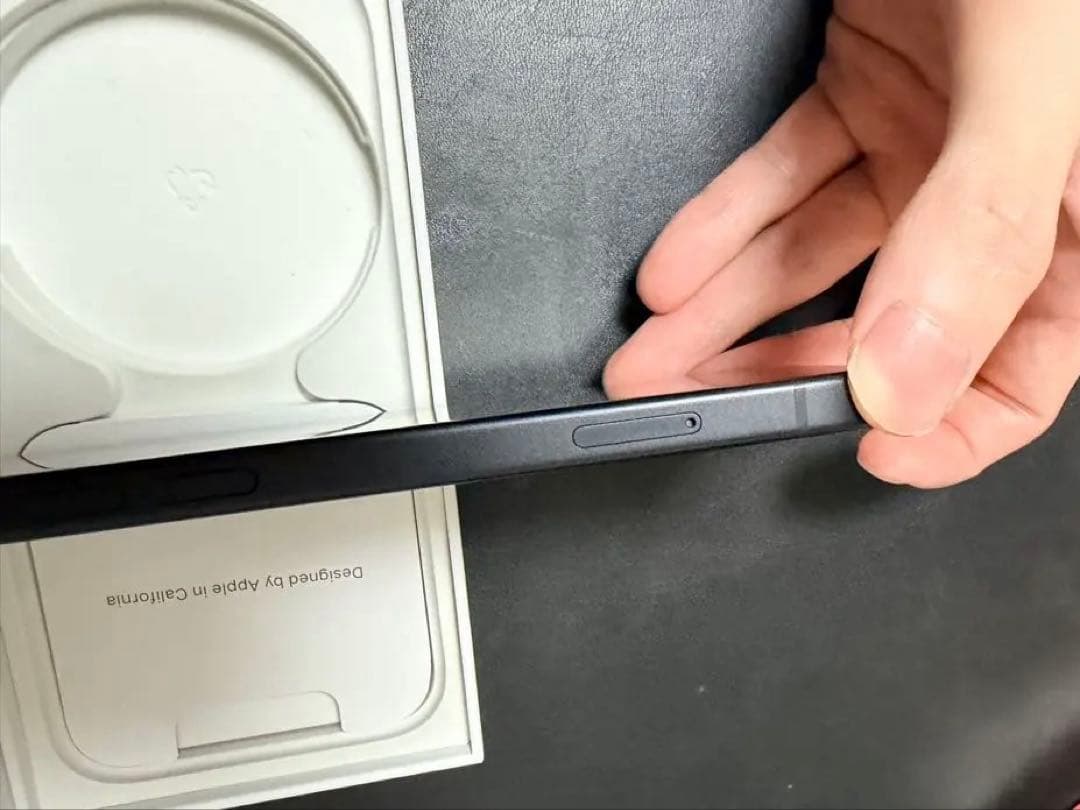 Apple iPhone 15 ブラック 128GB 最大容量92%