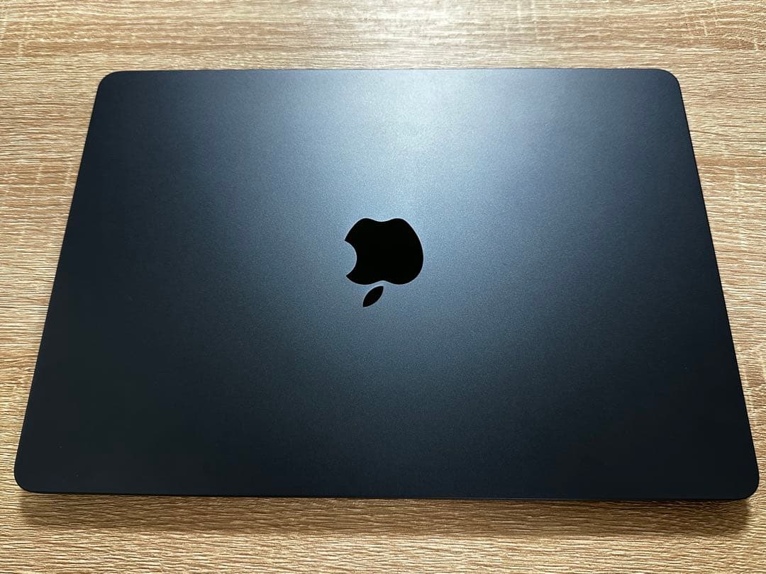 MacBook Air M4 チップ搭載 13 インチ　ミッドナイト