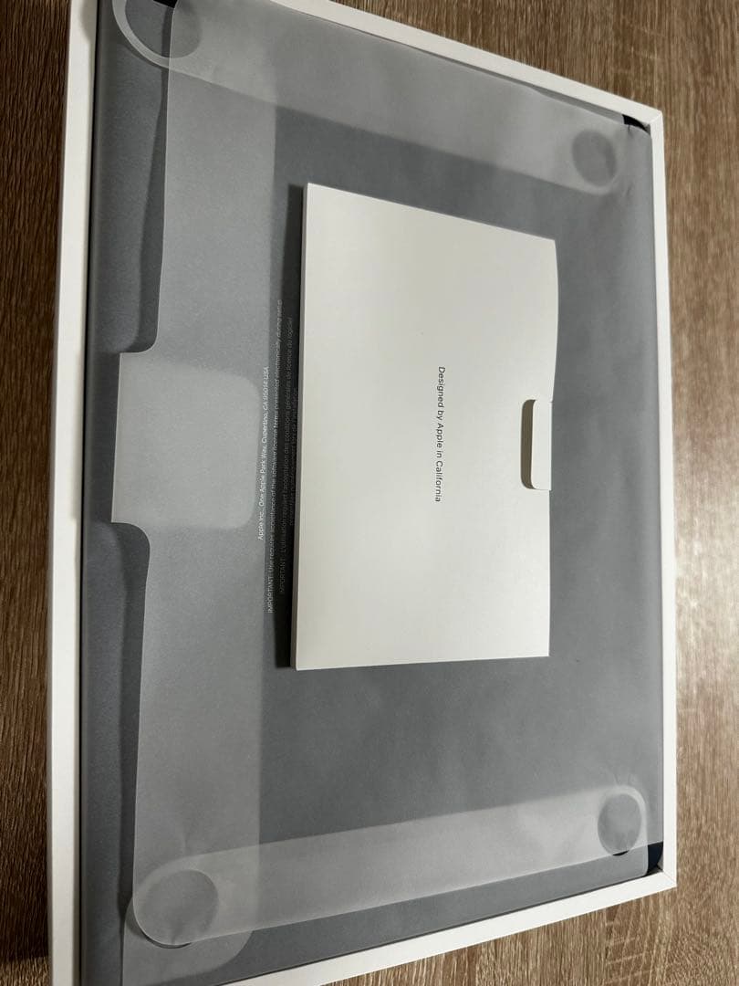 MacBook Air M4 チップ搭載 13 インチ　ミッドナイト