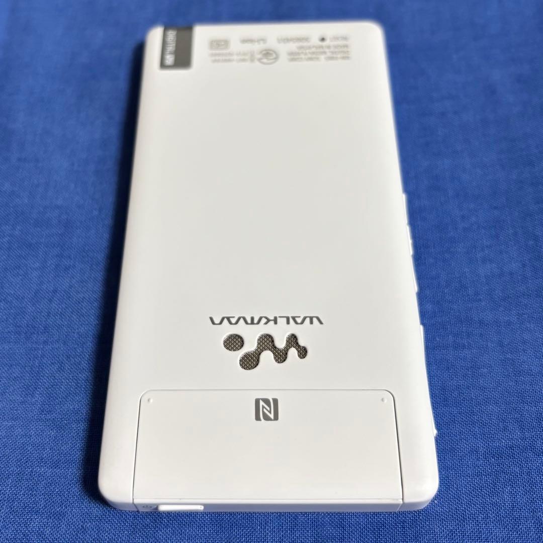 【超美品】SONY ウォークマン　NW-F885 16GB しろ　5451