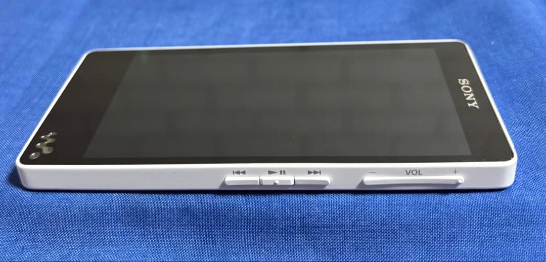 【超美品】SONY ウォークマン　NW-F885 16GB しろ　5451