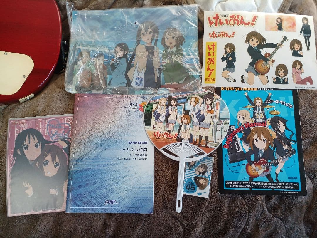 Yui Hirasawa エレキギター グラデーションレッド