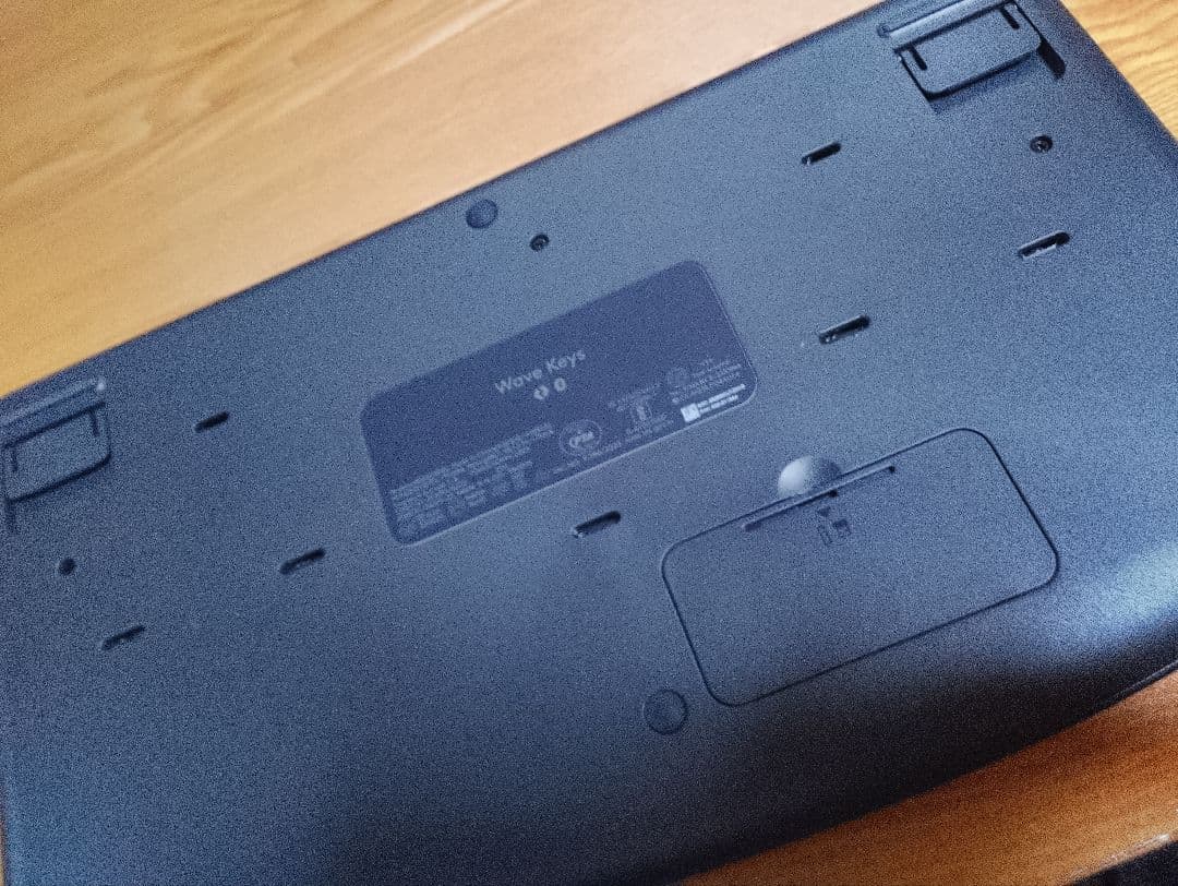 logicool Wave Keys K820 ワイヤレスキーボード