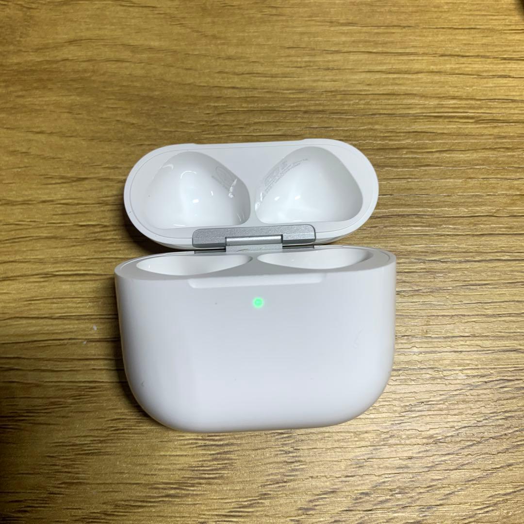 Apple AirPods 第4世代　ANC 充電ケース　A3059