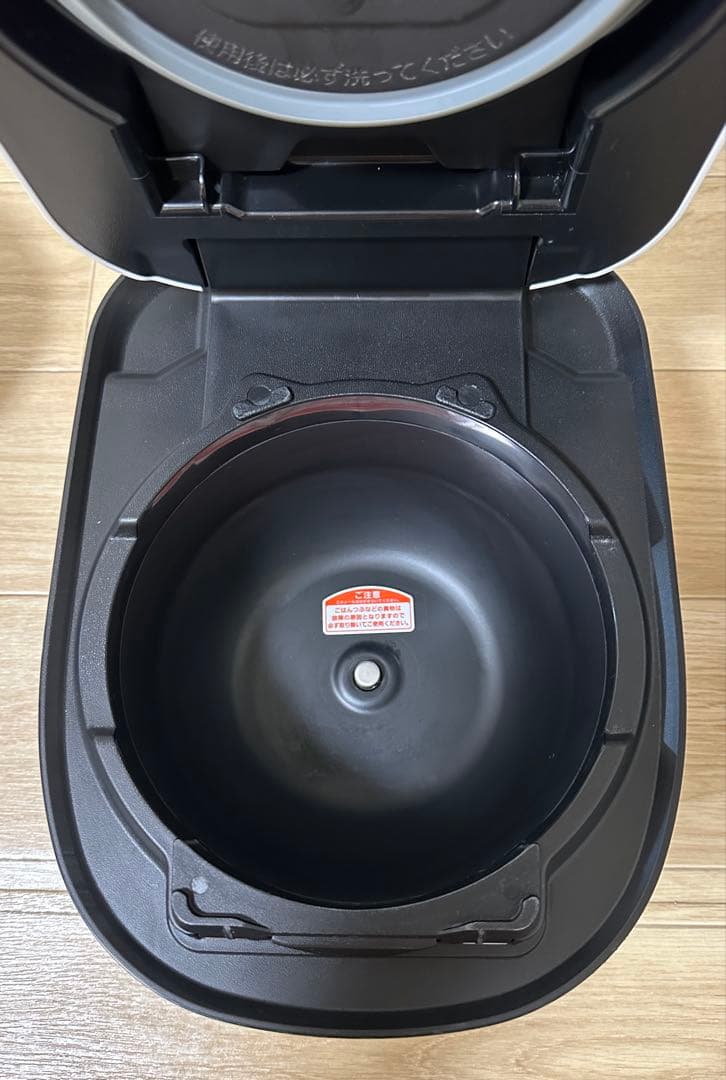 TIGER デジタル炊飯器 JPD-G060 。2024年 。容量0,5L