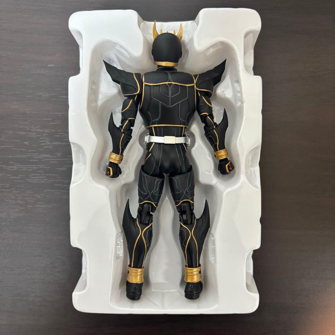 S.H.Figuarts 真骨彫製法 仮面ライダークウガ アルティメットフォーム