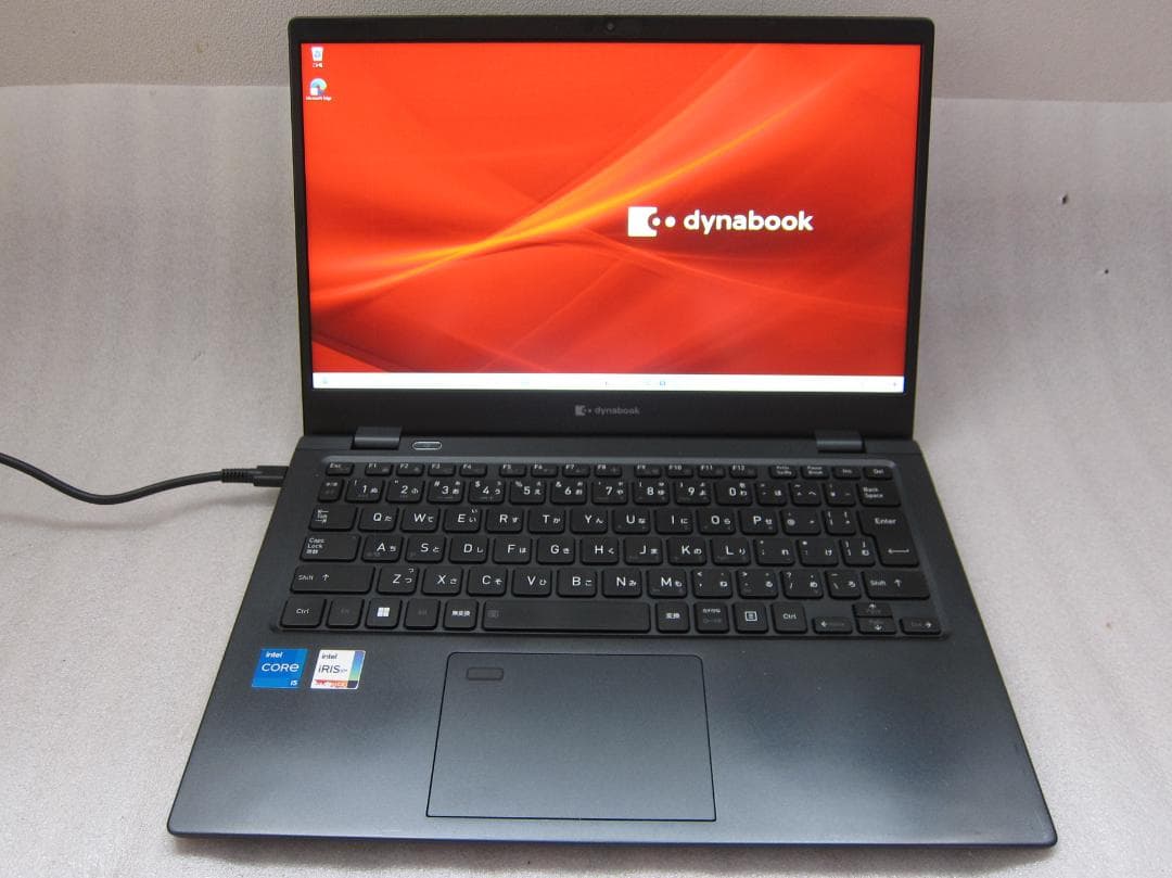 ダイナブック11世代Core i5-1135g7/SSD256/13.3フルHD