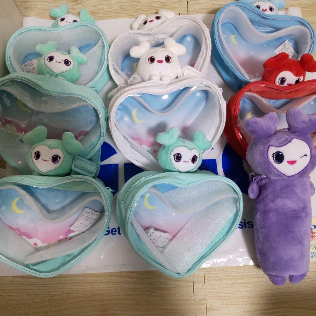 TWICE LOVELYS のびふにゃぽーち ぴょこきゅんボディバッグ セット
