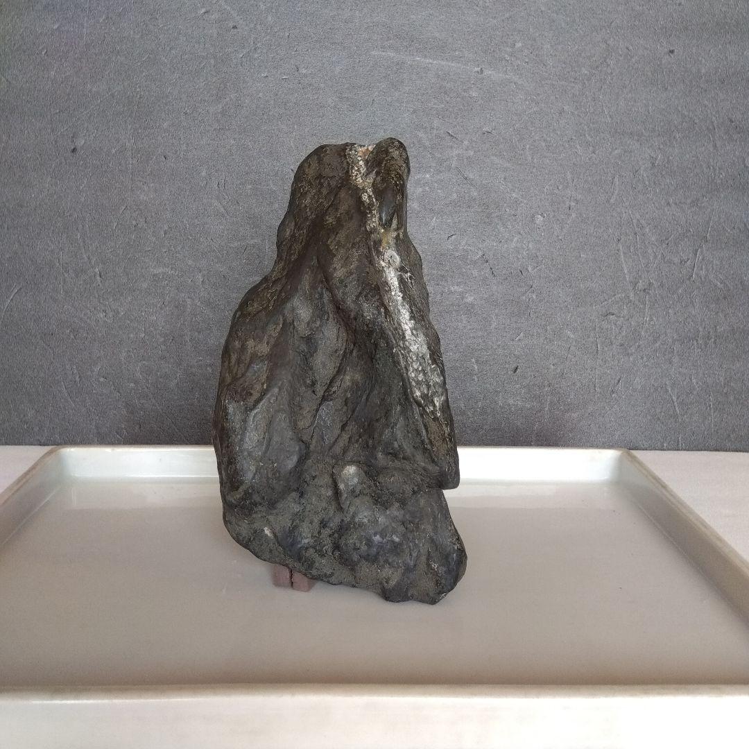 黒い水石 中型 自然石と水盤のセット