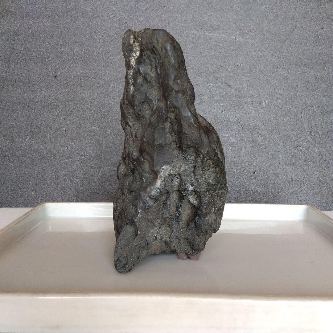 黒い水石 中型 自然石と水盤のセット