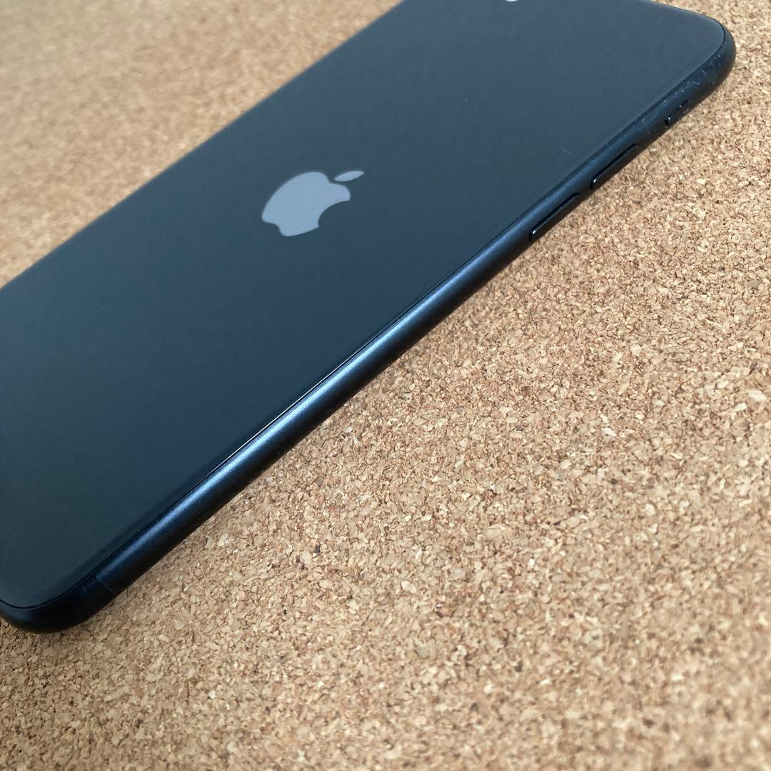 1010【早い者勝ち】iPhoneSE2 第2世代 64GB SIMフリー☆