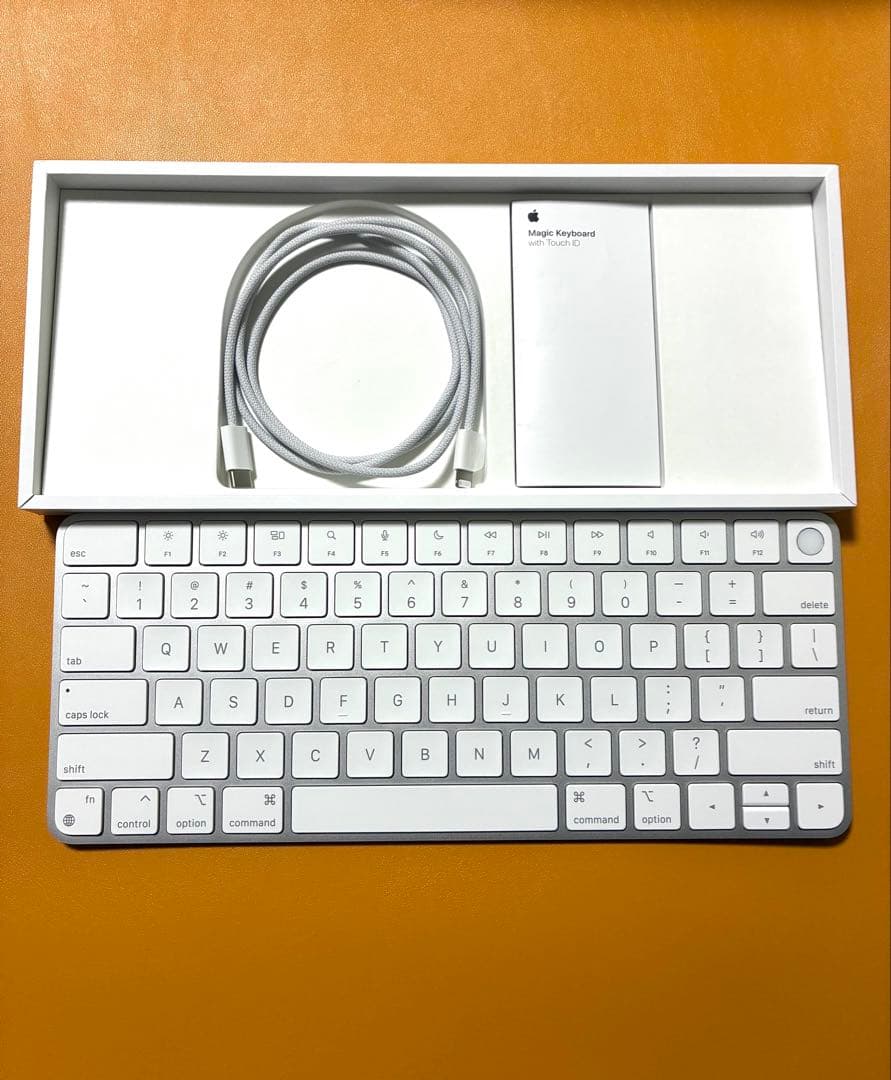 【極美品】Apple Magic Keyboard with Touch ID