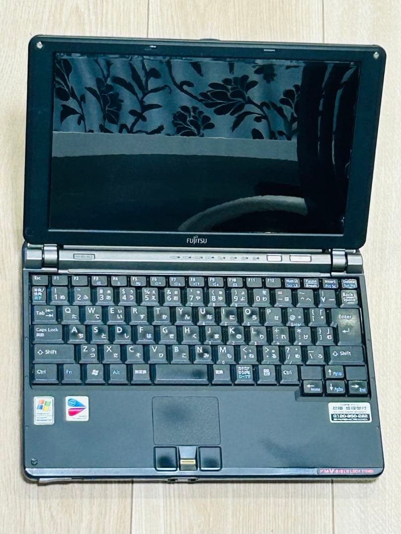 Apple MacBook 2台とFujitsu FMC look ジャンク