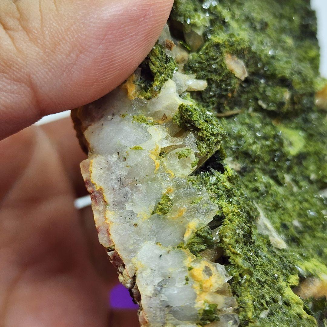 奇跡の共生石！エピドート＆クリスタル原石②　唯一無二の高波動パワーストーン