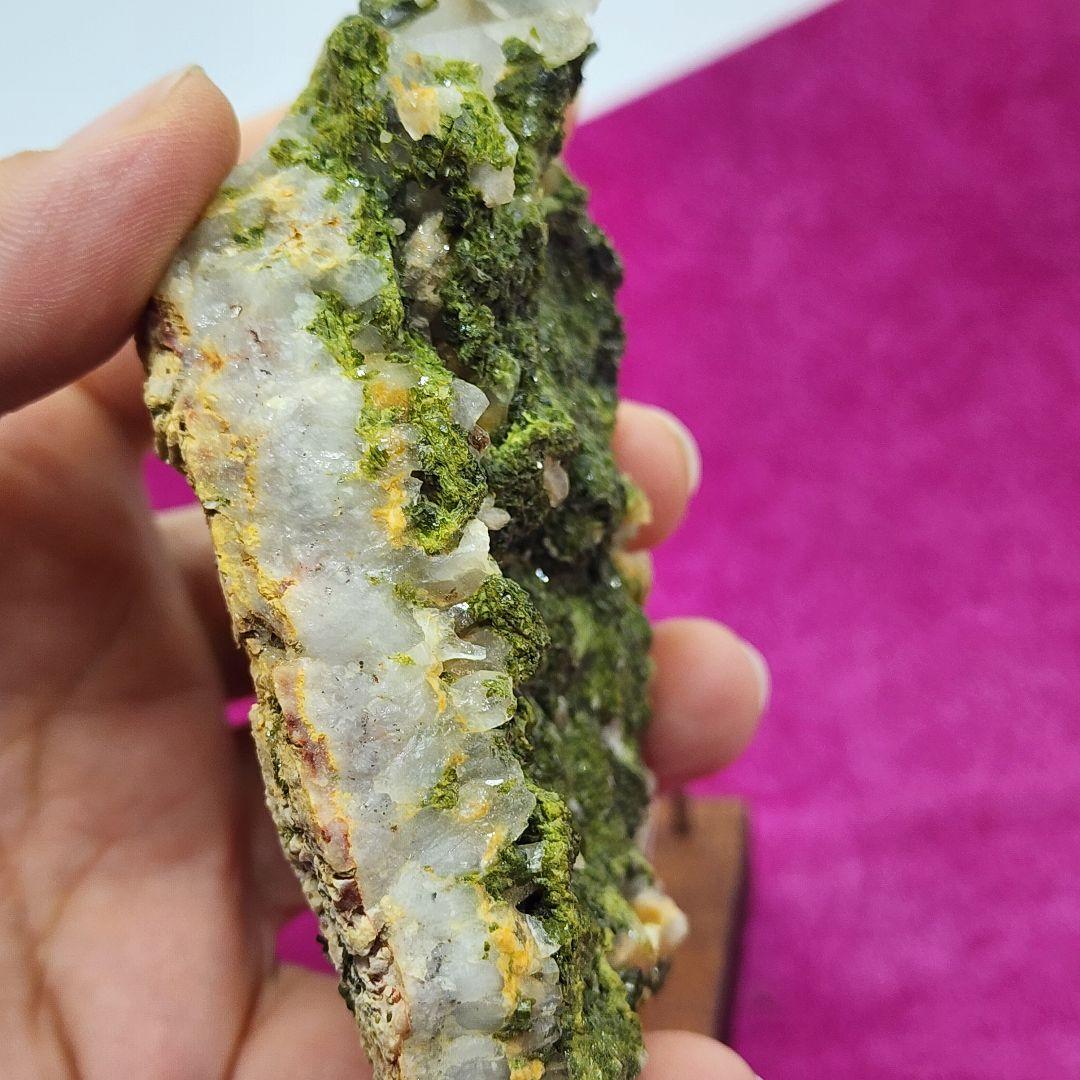 奇跡の共生石！エピドート＆クリスタル原石②　唯一無二の高波動パワーストーン