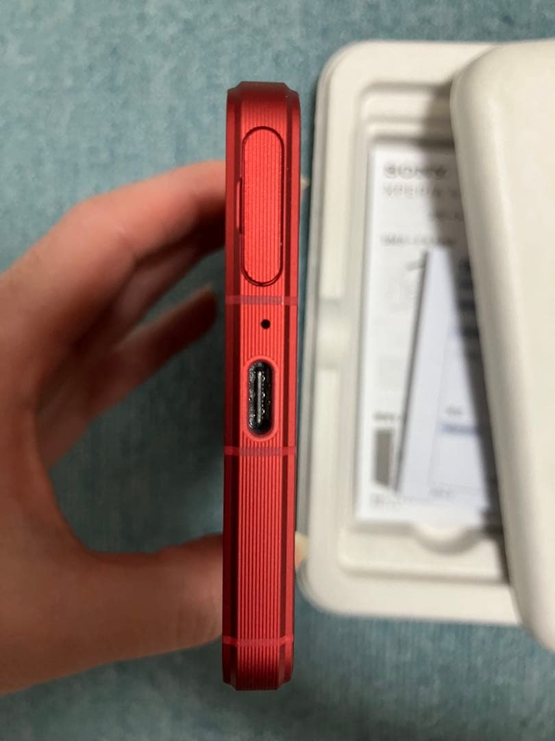 レ*ミ様 中古　美品　XPERIA 1 VI スカーレット