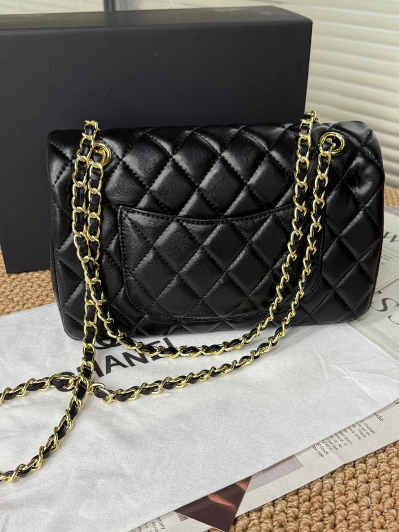 美品✨ 希少 cHaNeL✨ レザー ショルダーバッグ ✨ブラック